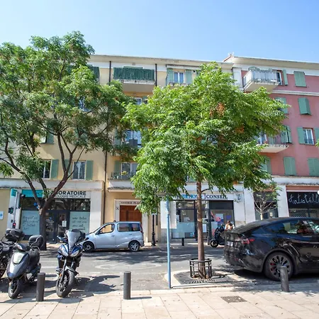 10 Cours 11 Novembre By Interhome Apartman